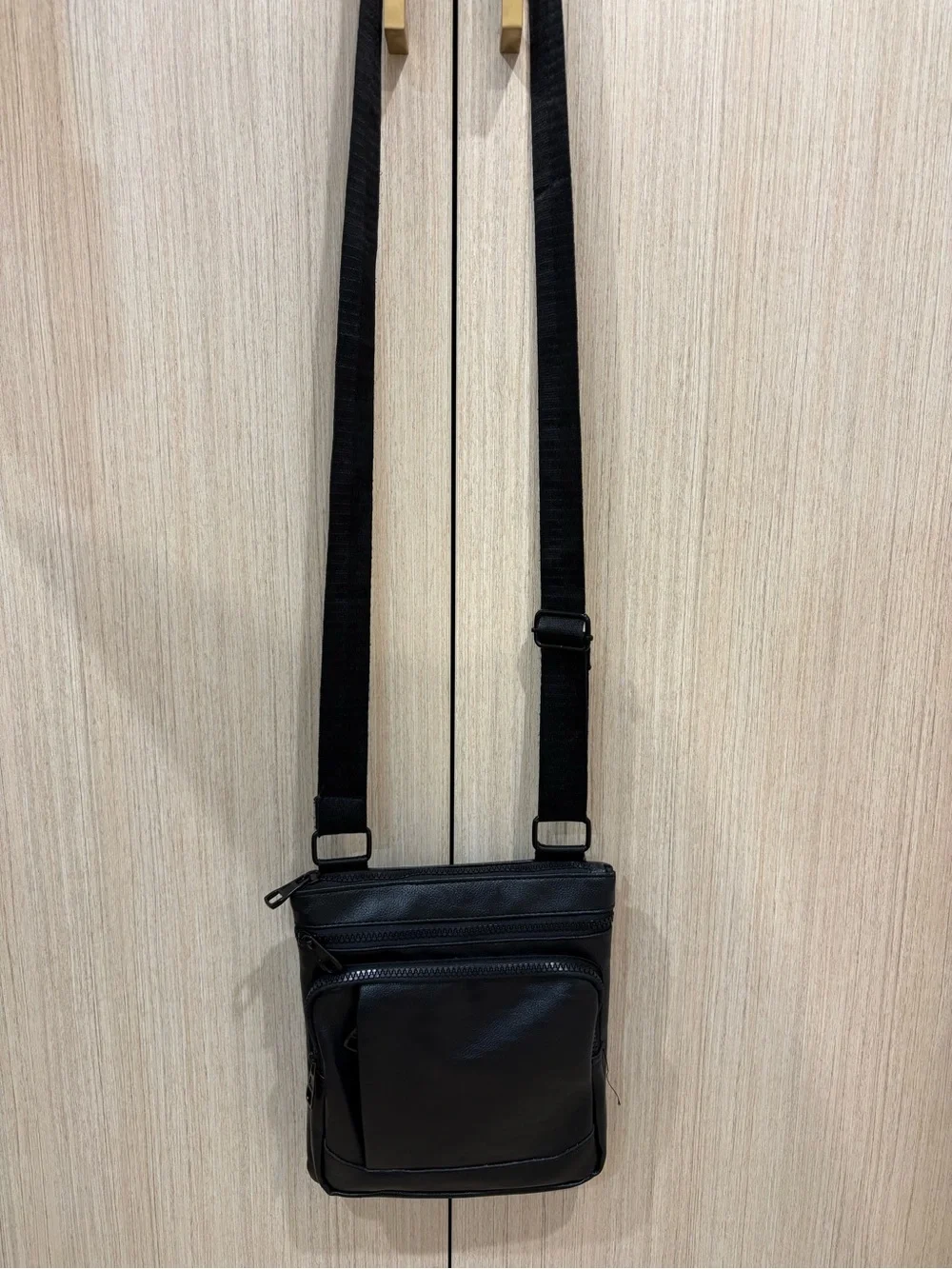 Men’s Black Crossbody Bag – New Without  Tag